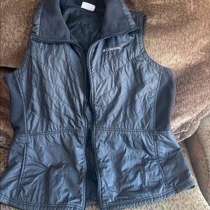 Columbia Charcoal Quilted Vest